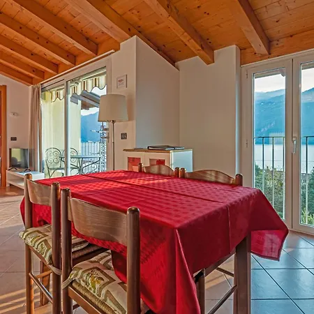 Apartament Mansarda Luce Di Lierna